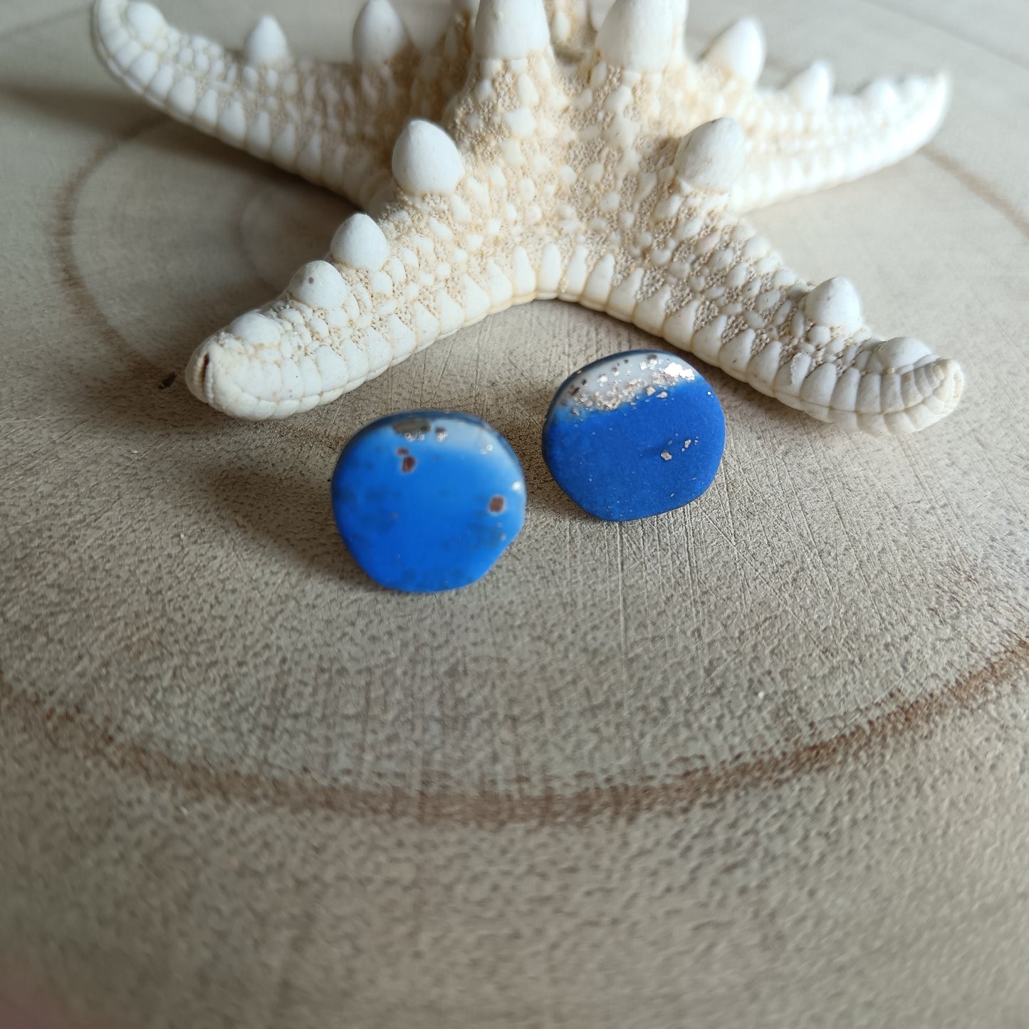 Organic Circle Coastal Tone Stud Earrings