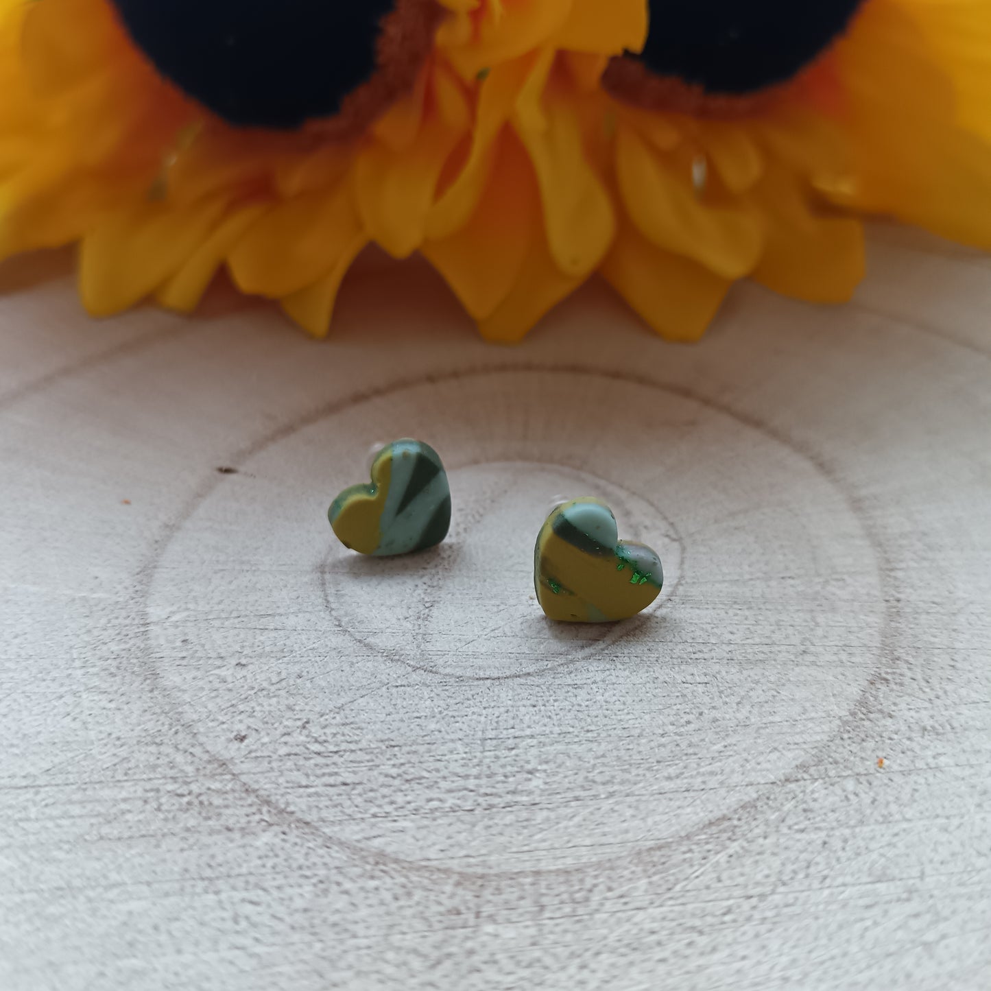 Khaki Ombre Heart Stud Earrings