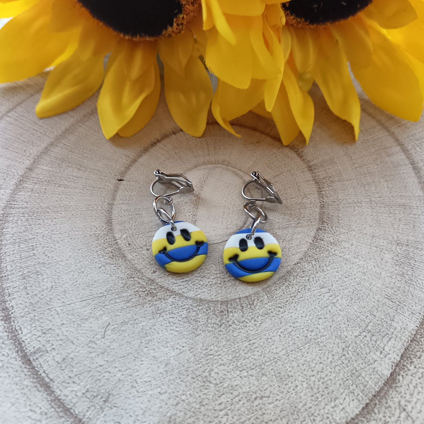 Leeds United Smiley Emoji Clip On Earrings