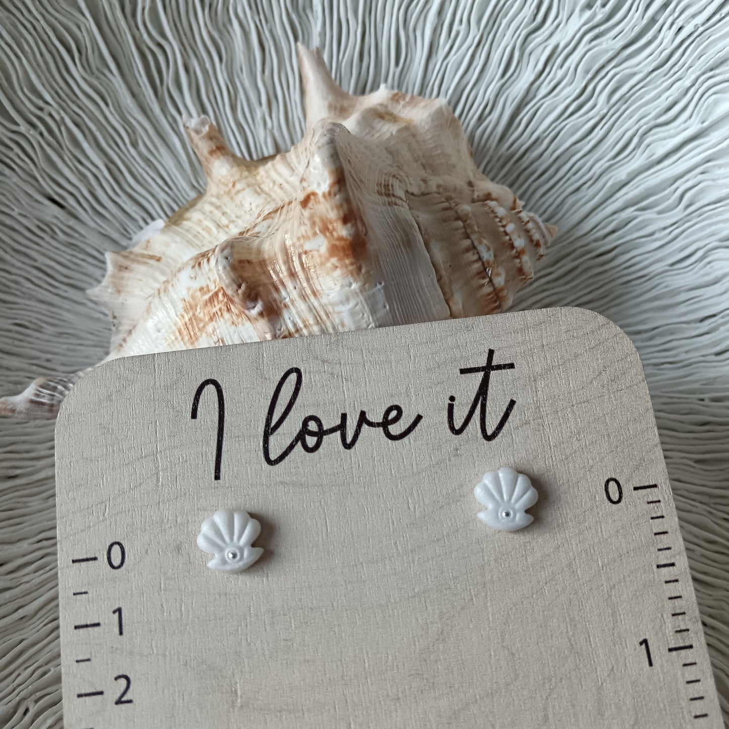 Pearl Shell Stud Earrings
