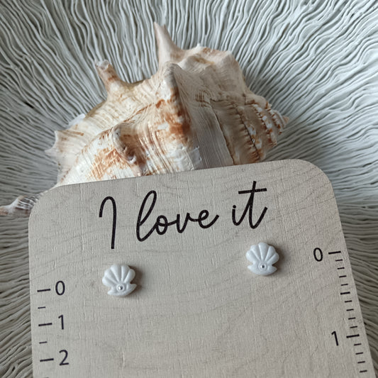 Pearl Shell Stud Earrings