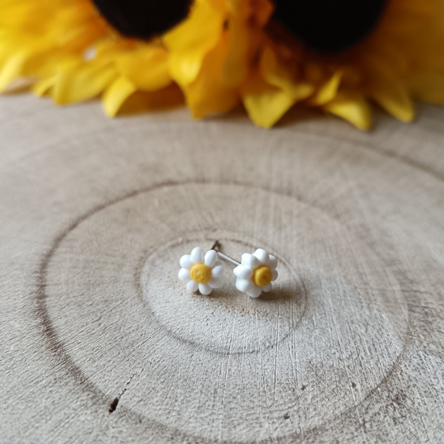 Micro Daisy Stud Earrings