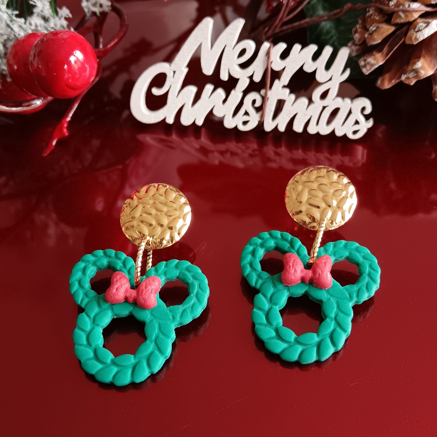 Christmas Wreath Gold Dangle Stud Earrings